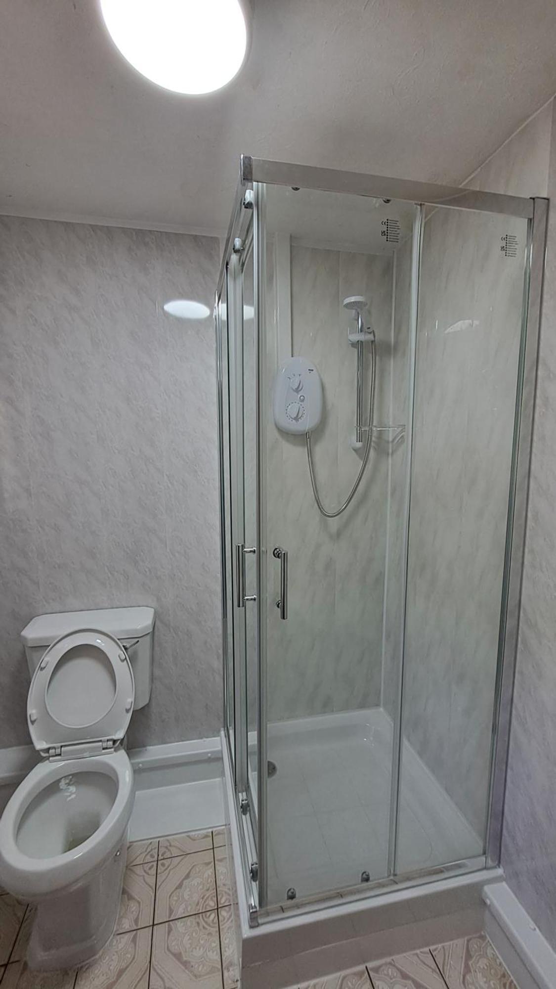 Coynant Farm Guesthouse - Farm Park Stay Swansea Room photo